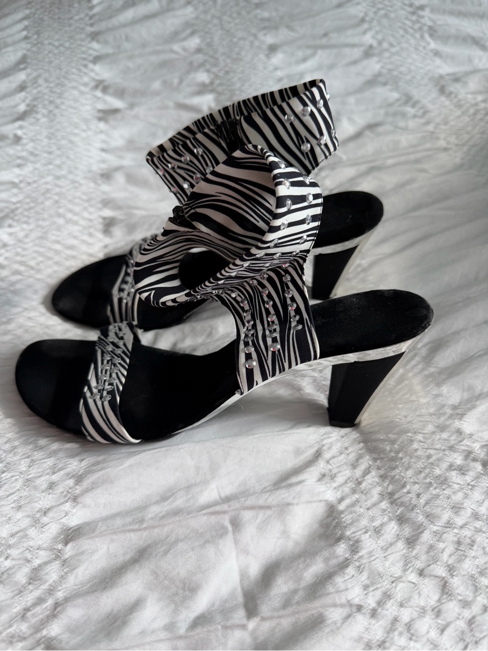 Vintage Y2K Zebra Kitten Heels